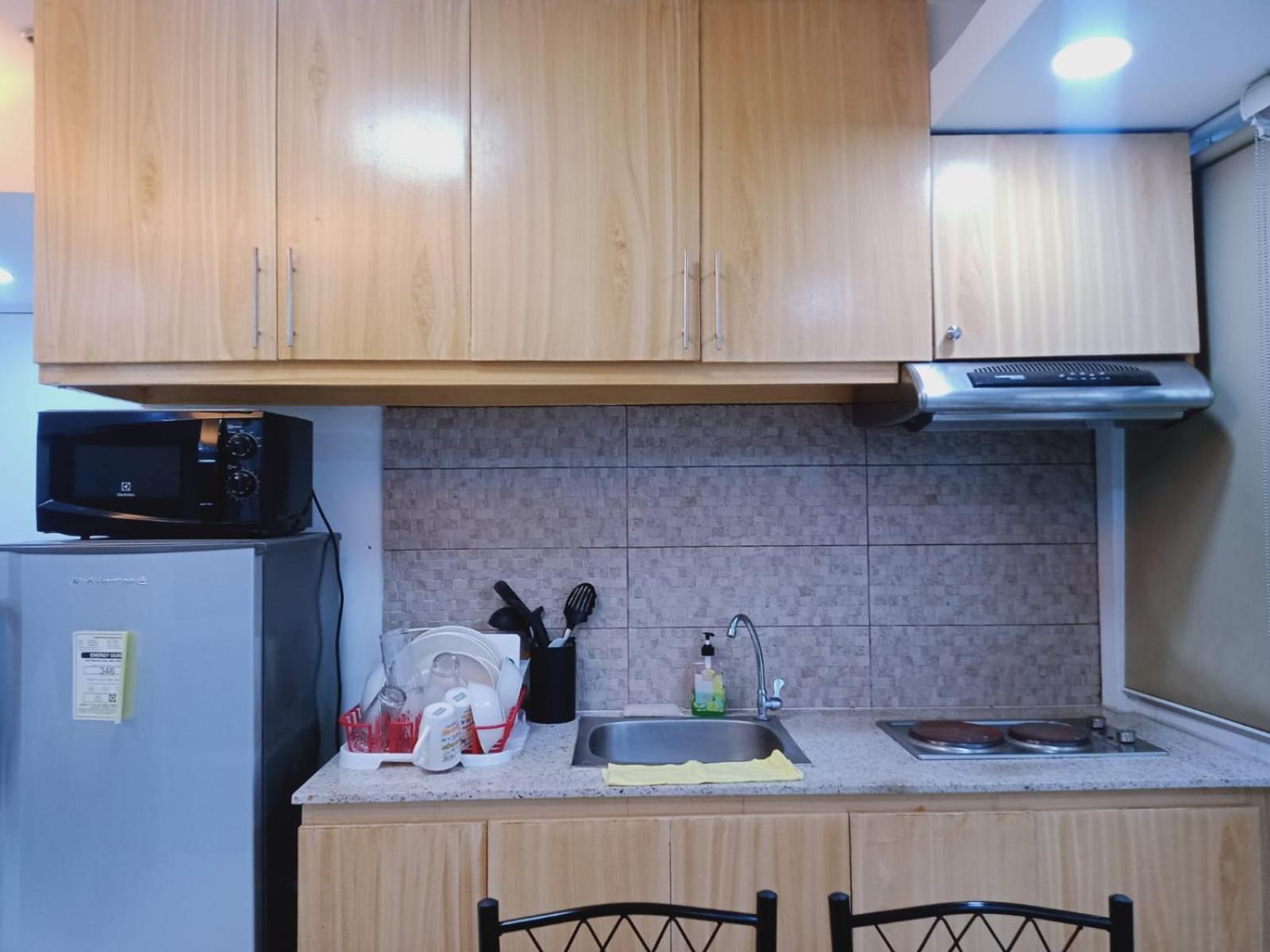 2 Bedrooms Units Forbes Area 5Th Avenue Bgc Center Манила Экстерьер фото