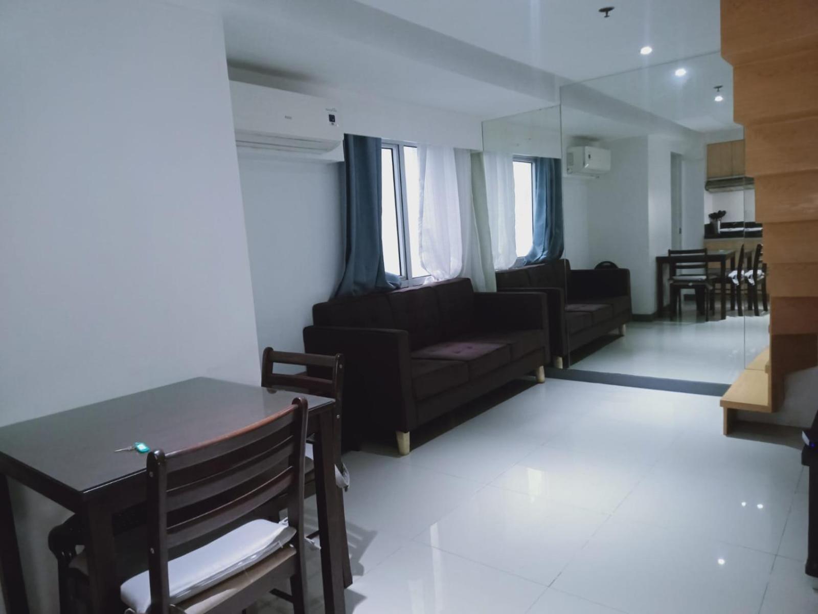 2 Bedrooms Units Forbes Area 5Th Avenue Bgc Center Манила Экстерьер фото
