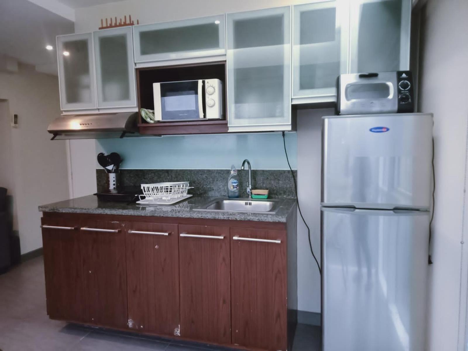 2 Bedrooms Units Forbes Area 5Th Avenue Bgc Center Манила Экстерьер фото