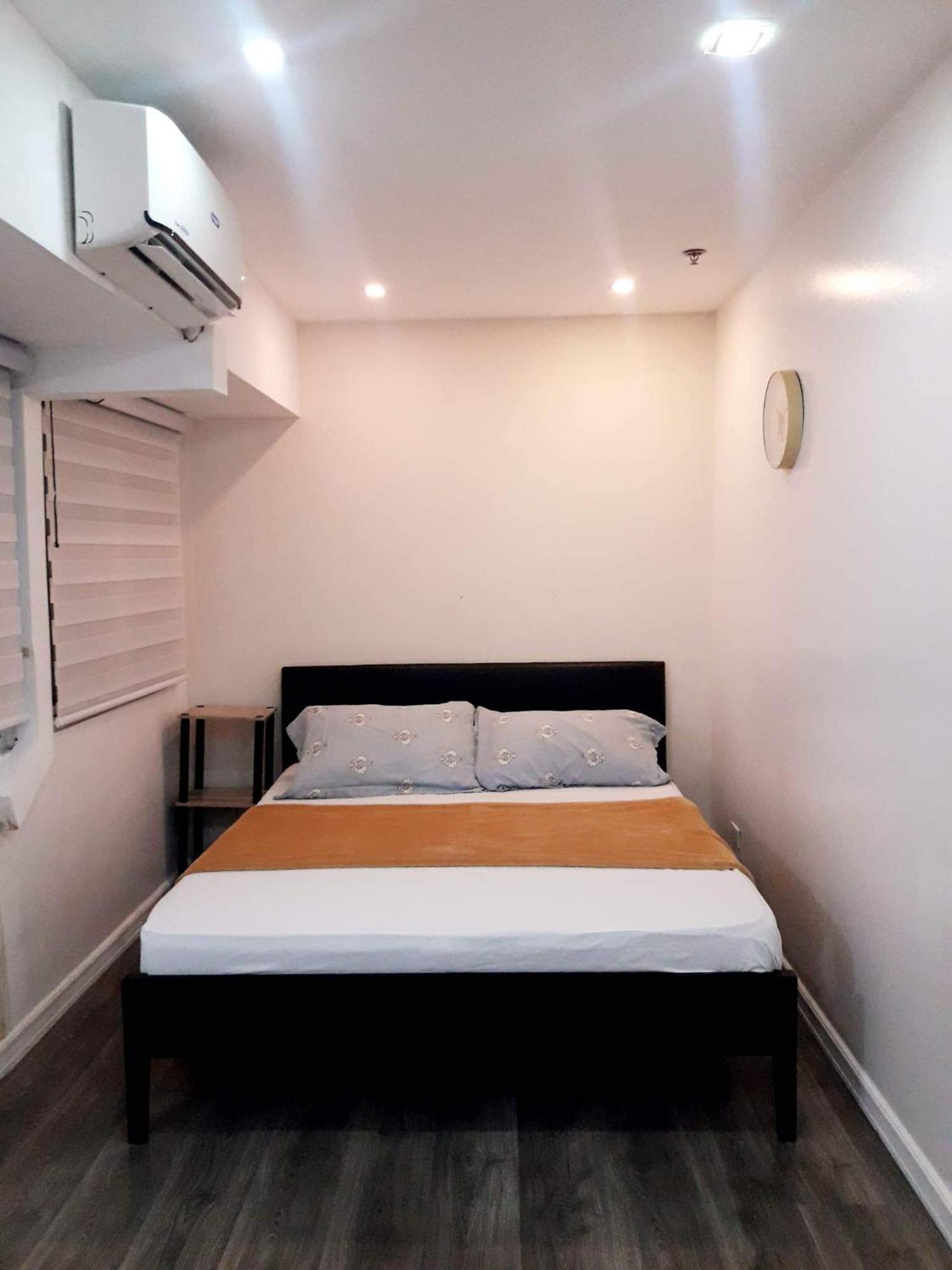 2 Bedrooms Units Forbes Area 5Th Avenue Bgc Center Манила Экстерьер фото