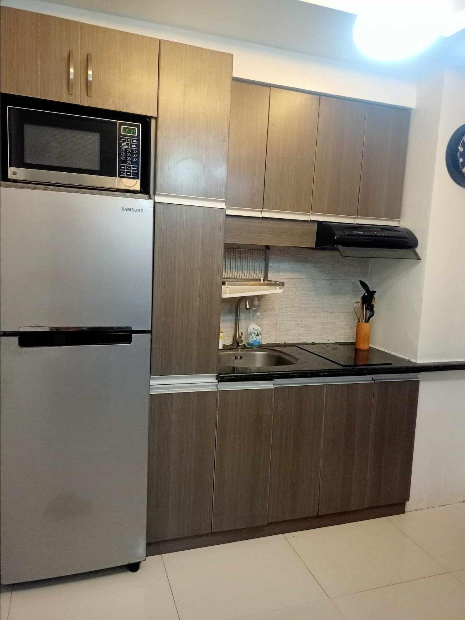 2 Bedrooms Units Forbes Area 5Th Avenue Bgc Center Манила Экстерьер фото