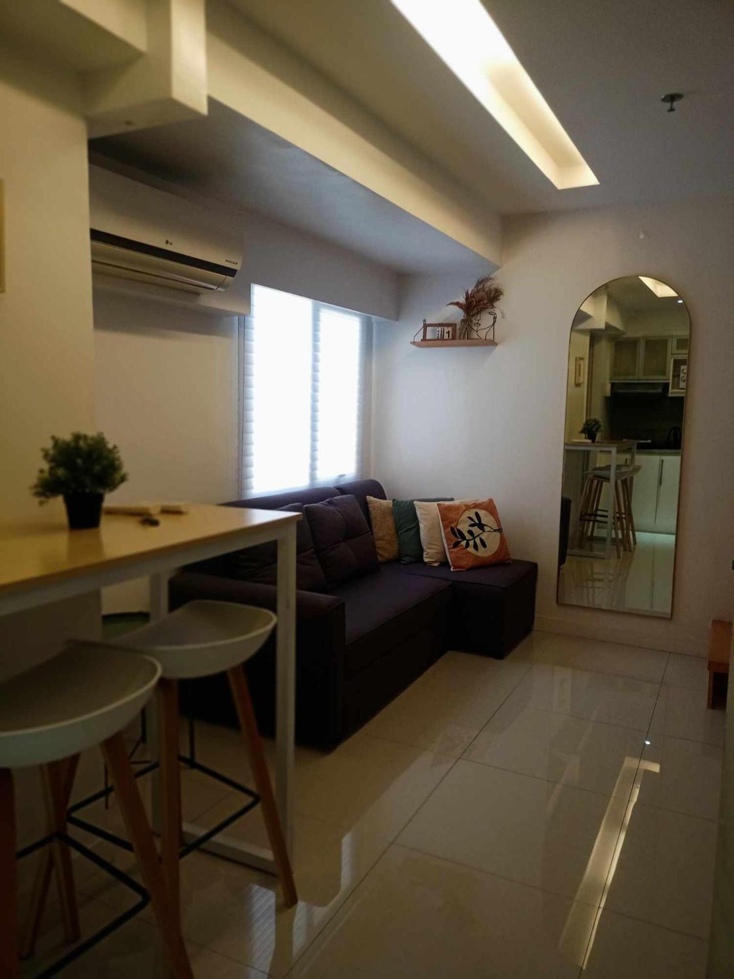 2 Bedrooms Units Forbes Area 5Th Avenue Bgc Center Манила Экстерьер фото