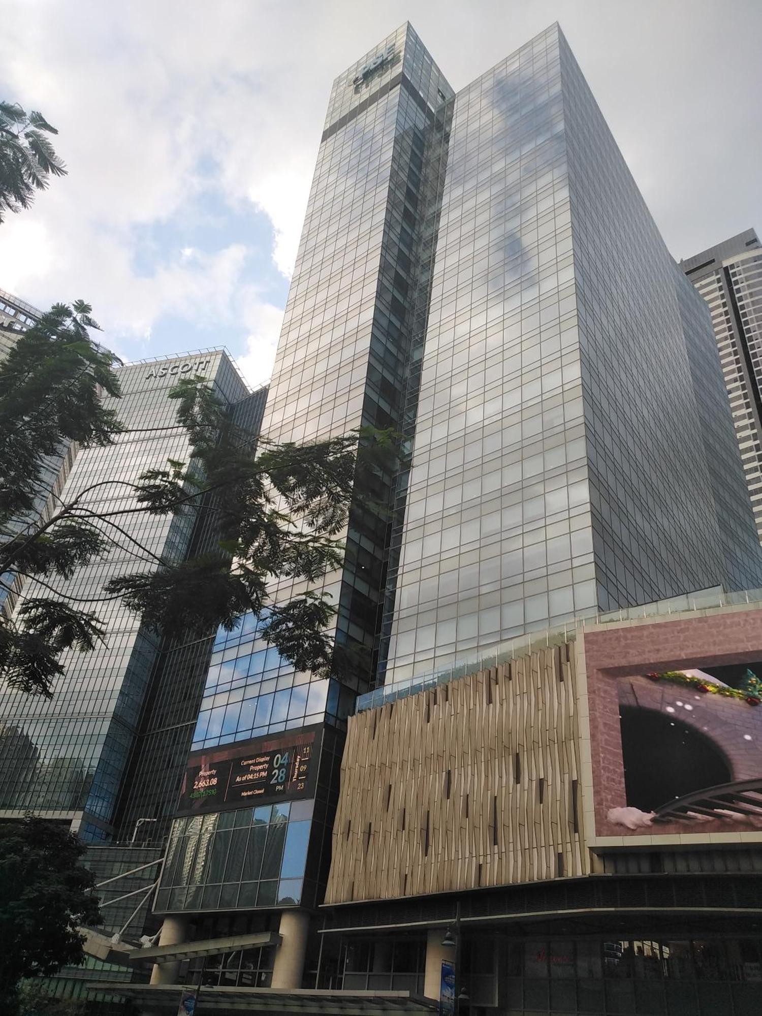 2 Bedrooms Units Forbes Area 5Th Avenue Bgc Center Манила Экстерьер фото