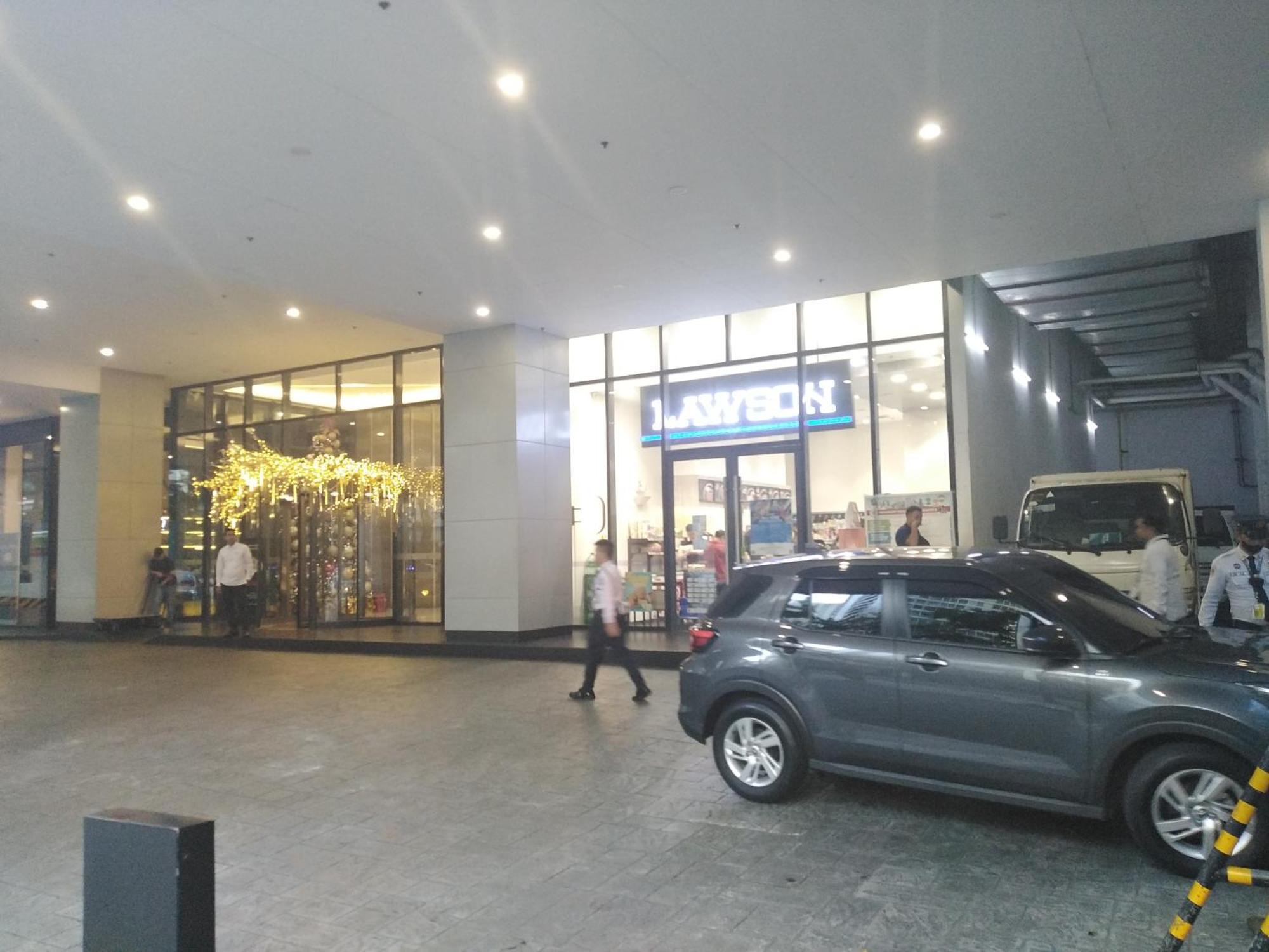 2 Bedrooms Units Forbes Area 5Th Avenue Bgc Center Манила Экстерьер фото