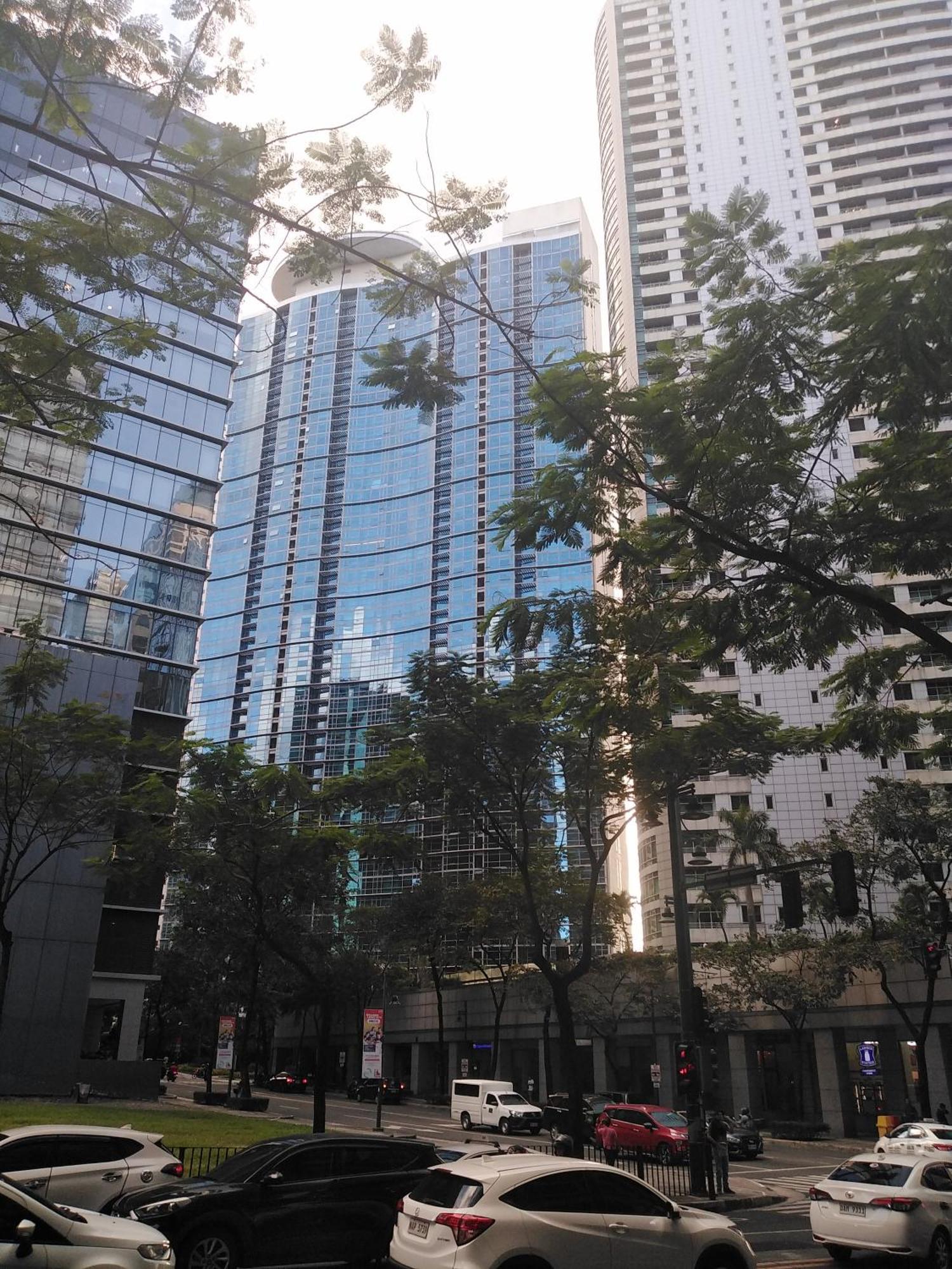 2 Bedrooms Units Forbes Area 5Th Avenue Bgc Center Манила Экстерьер фото
